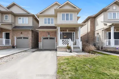 Detached in Niagara Falls