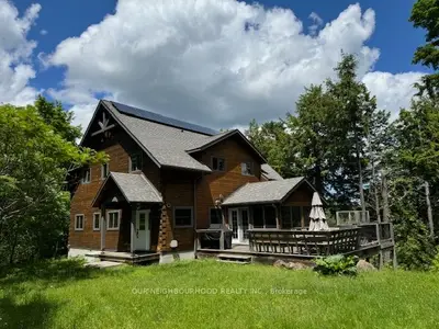 Detached in Marmora and Lake