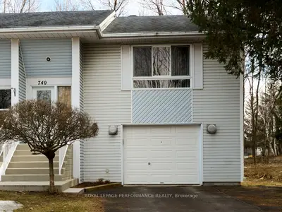Semi-Detached in Hawkesbury