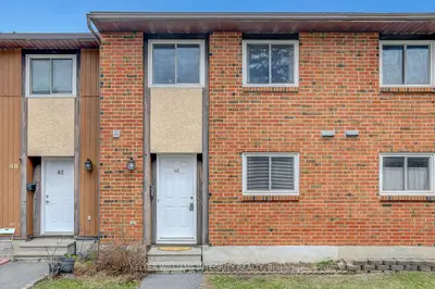 Condo Townhouse in Kanata