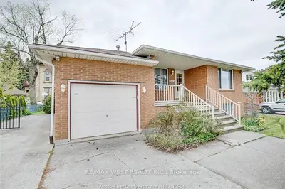 Detached in Windsor