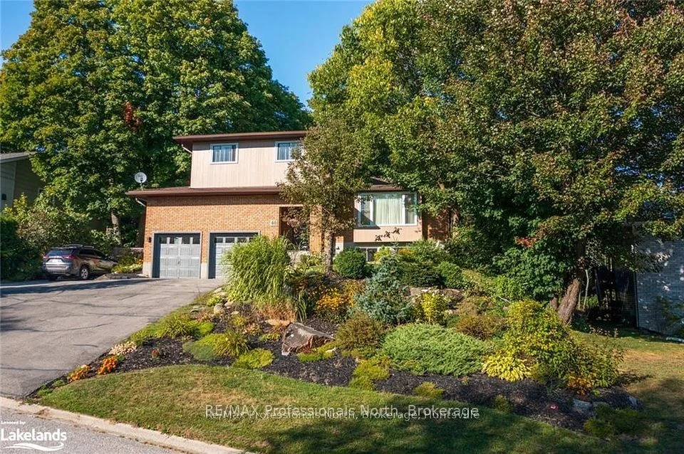 40 GLENWOOD Drive, Huntsville, ON P1H 1B6