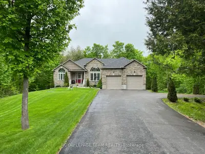 Detached in Beckwith