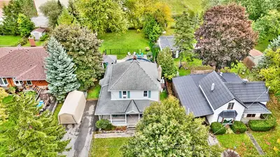 Detached in Pelham