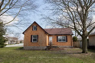79 Egerton Street, Strathroy-caradoc, On N7g 2e8