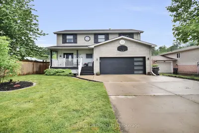 Detached in Central Elgin