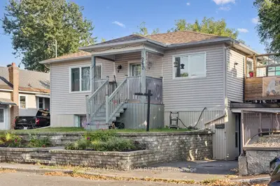 Duplex in Vanier and Kingsview Park