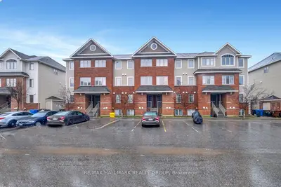 Condo Townhouse in Barrhaven