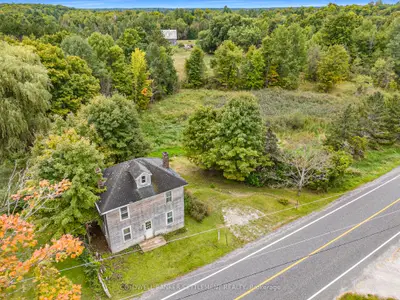 Detached in Lanark Highlands