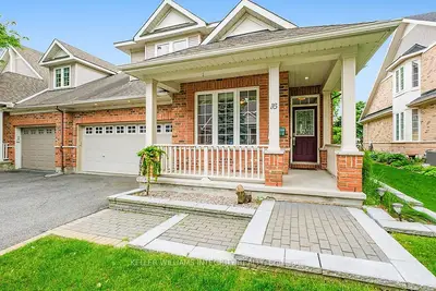 Att/Row/Townhouse in Kanata