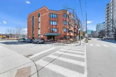 Condo Apartment in Ottawa Centre