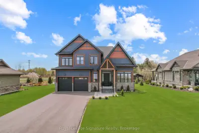 Detached in Blue Mountains