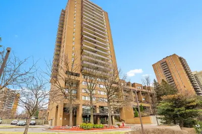 Condo Apartment in Manor Park - Cardinal Glen and Area