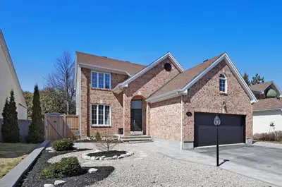 Detached in Kanata