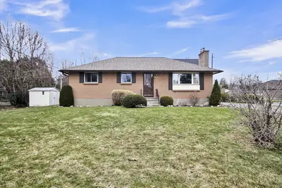 27 Indian Road, Meadowlands - Crestview And Area, On K2g 1n5
