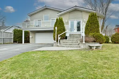 Detached in Arnprior