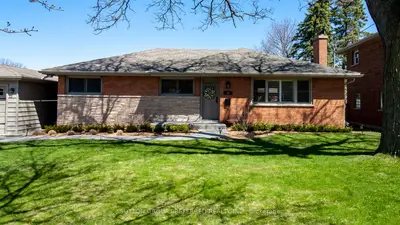 14 Adare Crescent, London South, On N6c 2s8