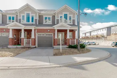 Att/Row/Townhouse in Cambridge