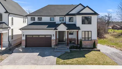 Detached in Thorold