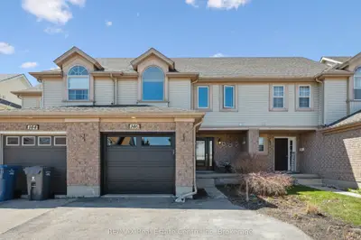 Att/Row/Townhouse in Guelph