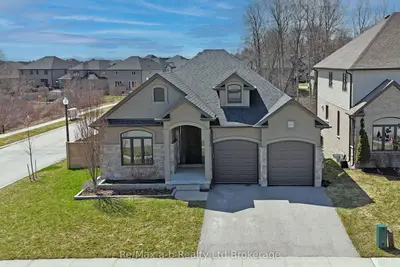 255 Wedgewood Drive, Woodstock, On N4t 0j1