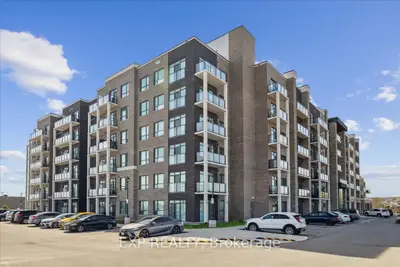 Condo Apartment in Lincoln