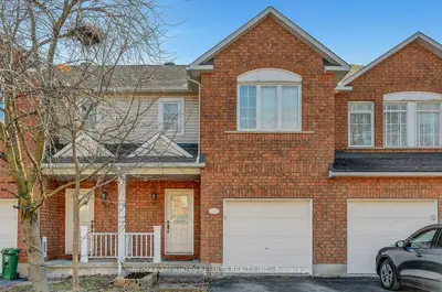 Att/Row/Townhouse in Kanata