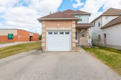 Detached in North Dumfries