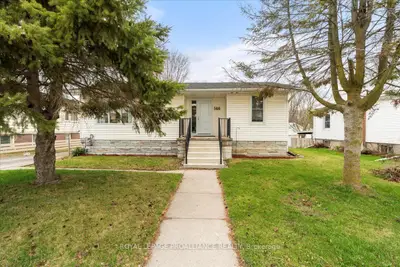 Detached in Belleville