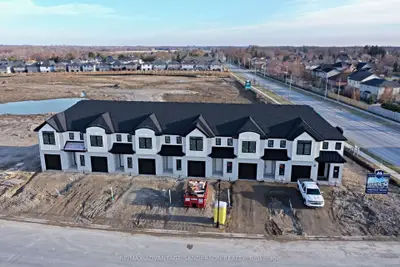 Att/Row/Townhouse in Middlesex Centre