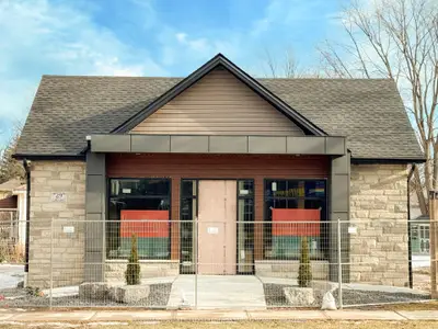 29 Caradoc Street S, Strathroy-Caradoc, ON N7G 2N4
