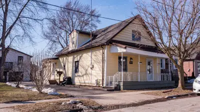35 Mcalpine Avenue S, Welland, On L3b 1t7