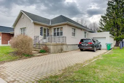 Detached in Goderich