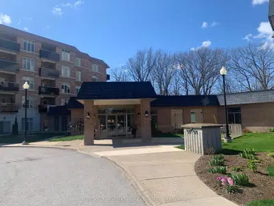 Condo Apartment in Niagara Falls