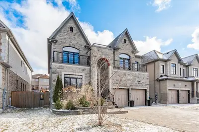 Detached in Guelph
