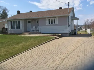 Detached in Hawkesbury