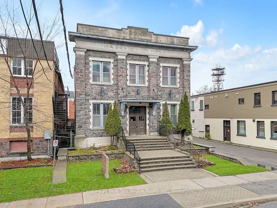 183 FIRST Street W Main Floor, North Bay, ON P1B 3B8