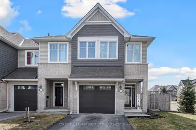 Att/Row/Townhouse in Blossom Park - Airport and Area