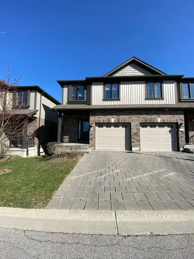 1030 Oakcrossing Gate 31, London North, On N6h 0h1