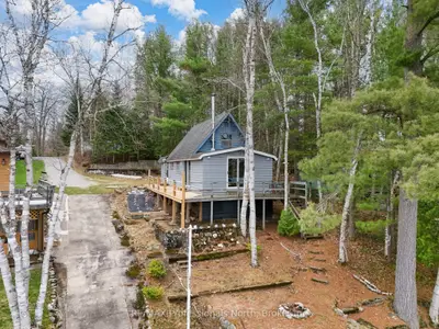 Detached in Perry