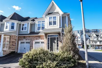 Att/Row/Townhouse in St. Catharines