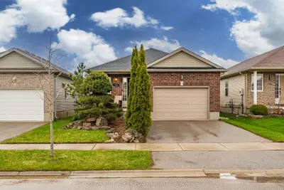 1686 Cherrywood Trail, London North, On N6h 0c8
