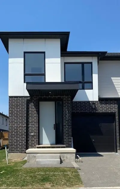 Condo Townhouse in Middlesex Centre