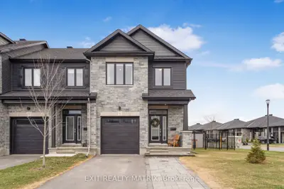 Att/Row/Townhouse in Russell