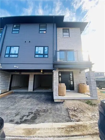Att/Row/Townhouse in Cambridge