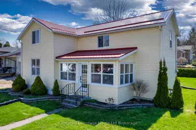212 Charles Street E, Ingersoll, On N5c 1k5