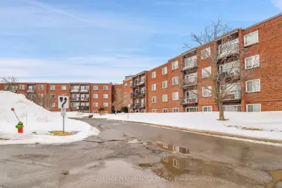 2041 Arrowsmith Drive 204a, Beacon Hill North - South And Area, On K1j 7v7