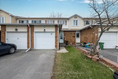 Condo Townhouse in Barrhaven