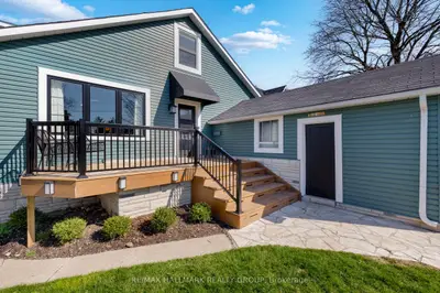 8 Crawford Street, Brockville, On K6v 1s1