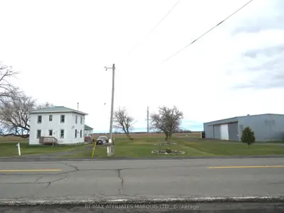 1692 Route 900 Road W, The Nation, On K0a 3c0